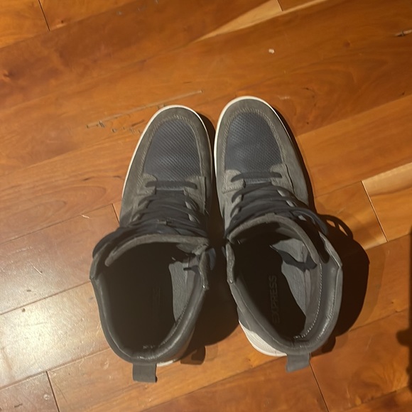 EXPRESS BlUE ATHLETIC SHOES - Picture 4 of 4